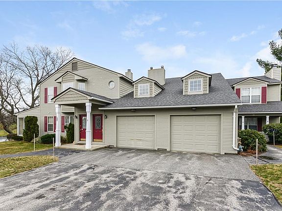 2nd image of 18A Pond Ct #18A