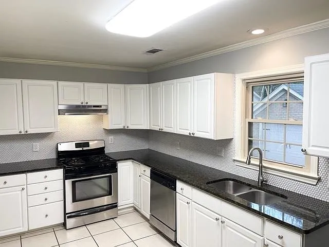 309 Fernway Cv — Photo 9
