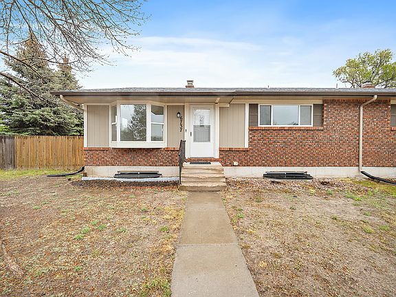 3rd image of 6737 Hampton Dr