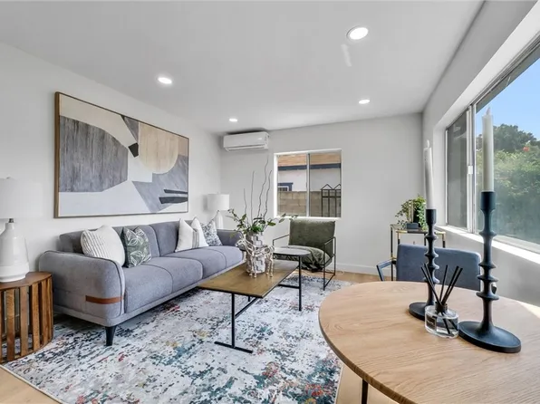 2305 Sesmas St, Duarte, CA 91010