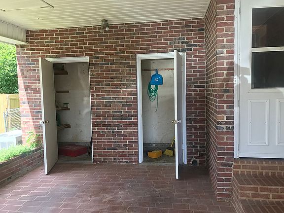 3rd image of 1110 Fairlane Dr