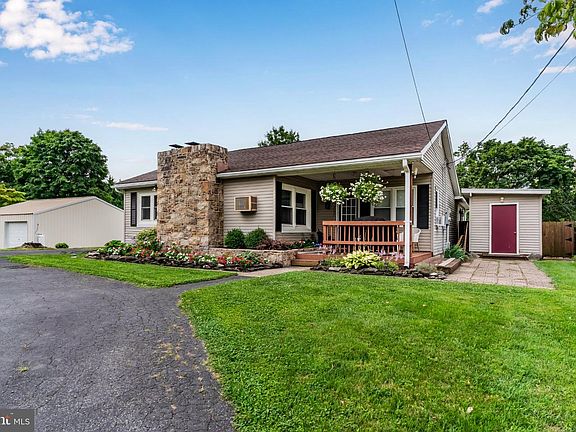 2nd image of 3037 Spring Rd