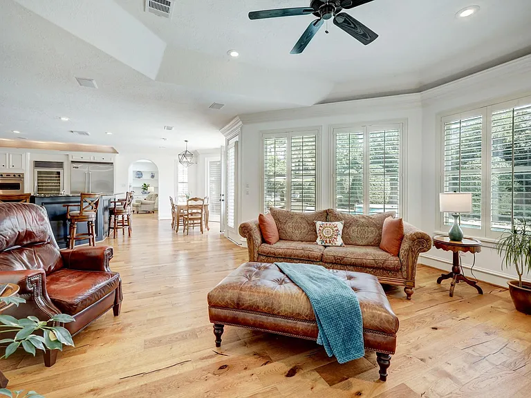 1631 Lakeshore Way — Photo 33