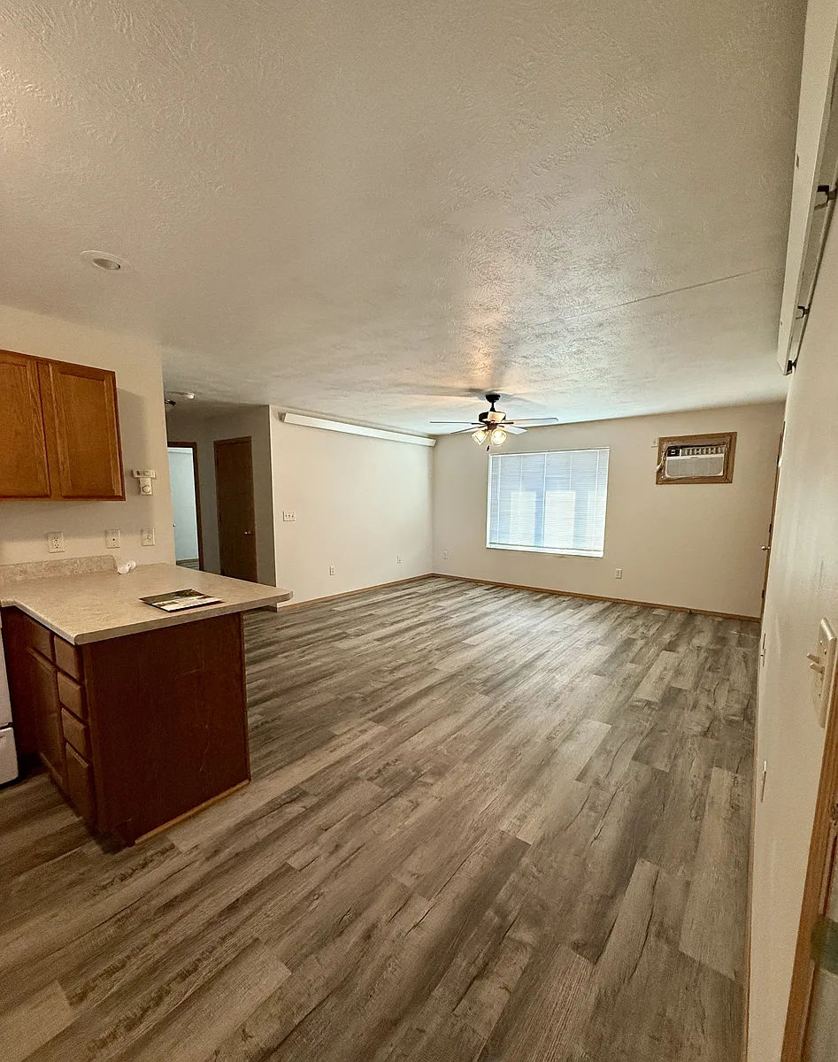 Building Photo - 1034 Cornell St #213