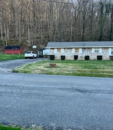 3rd image of 349 Cliffside Dr