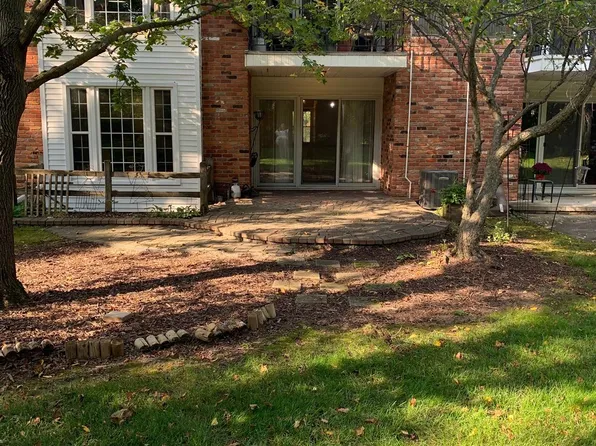1645 Huntington Park APT B, Rochester Hills, MI 48309