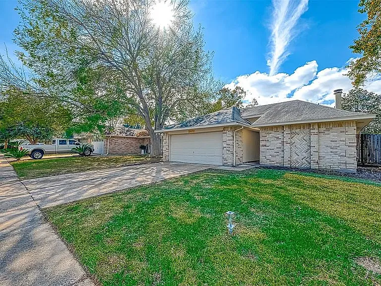 16938 Enchanted Cir E — Photo 2