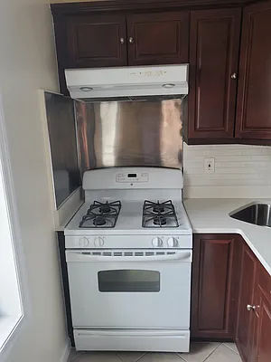 Rented by Mahzari Realty Inc | media 17