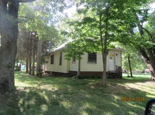 236 12th St N, Springfield, MI 49037