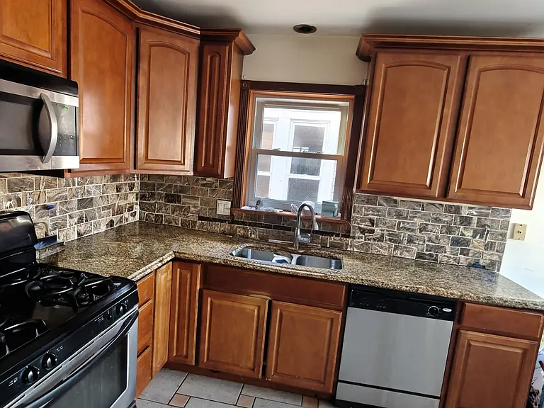2325 N 75th Ave #2 — Photo 6