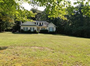 290 Cumberland Mountain Ln, Sunbright, TN 37872
