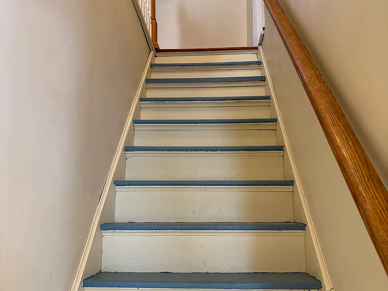 9 Crescent St — Photo 14