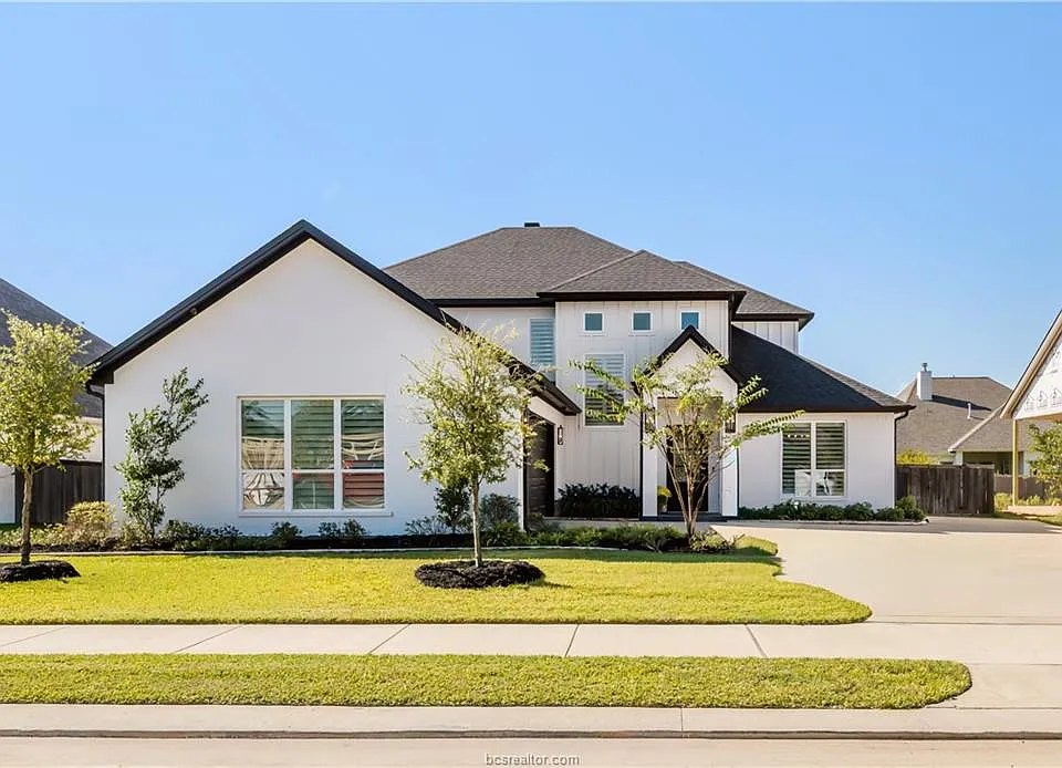 2033 Pebble Bend Dr