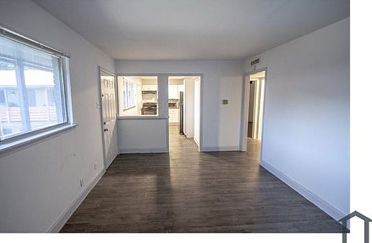 3rd image of 1240 W Avenue D #20