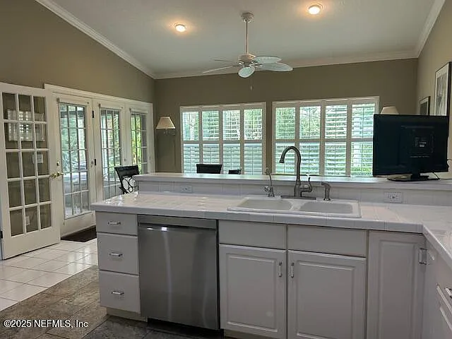 233 Marshside Dr — Photo 16