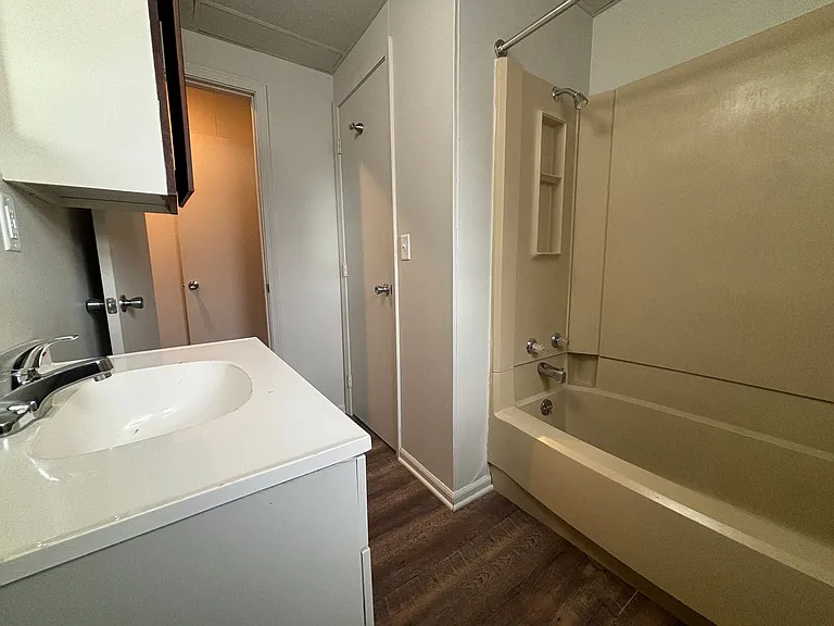 Brookside Apartments — Photo 8