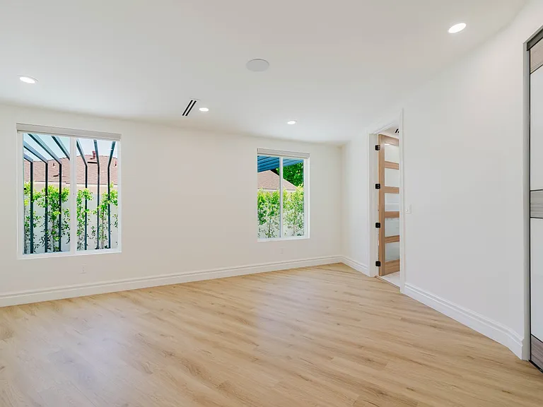 9010 Dempsey Ave — Photo 21