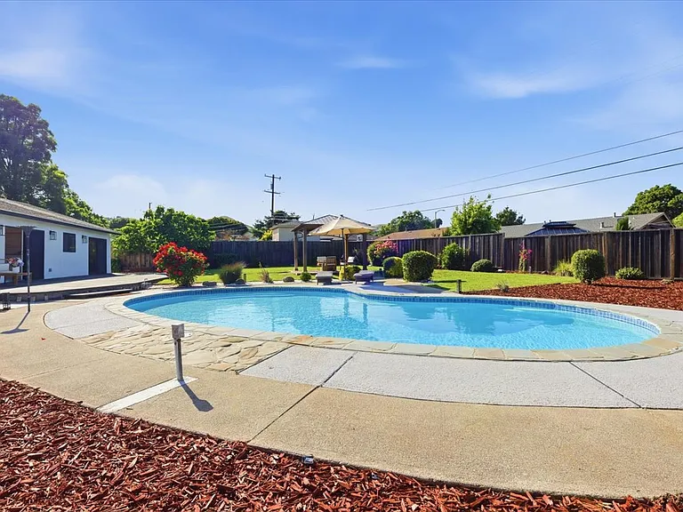 7947 Serena Ct — Photo 34