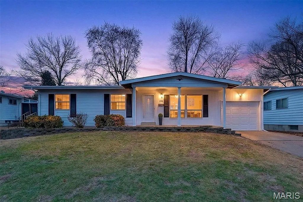 2500 Dove Dr photo 1