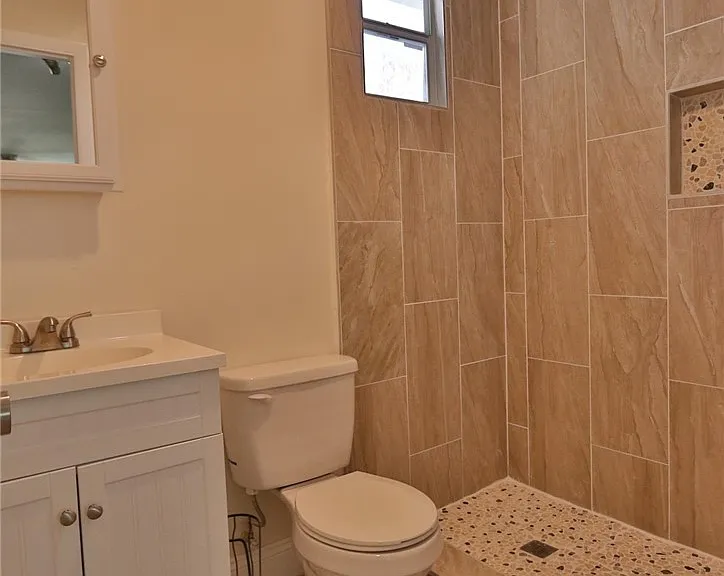 11 California Rd — Photo 11