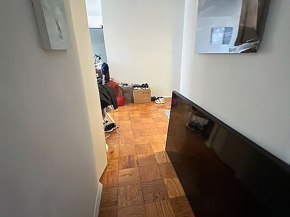 5th image of 333 E 45th St APT 17F
