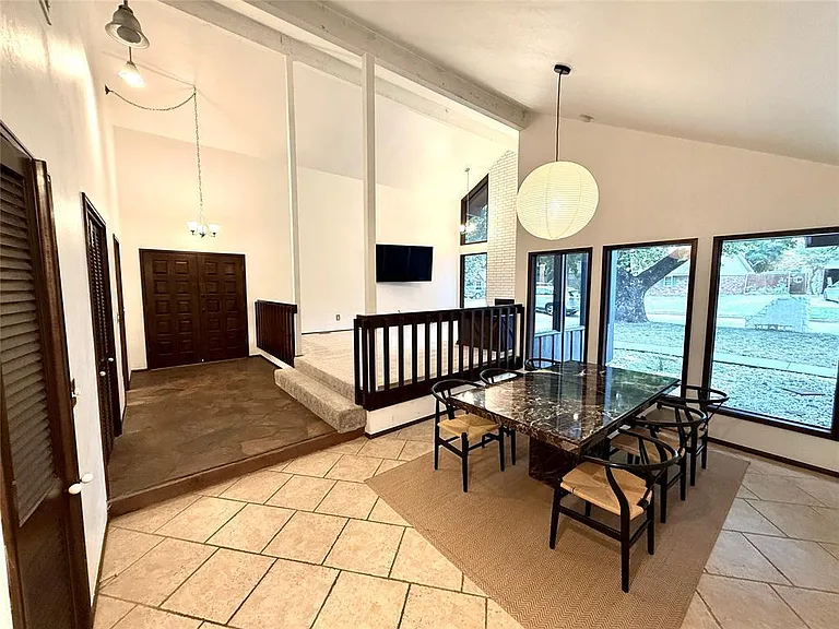 8809 N Kensington Rd — Photo 4