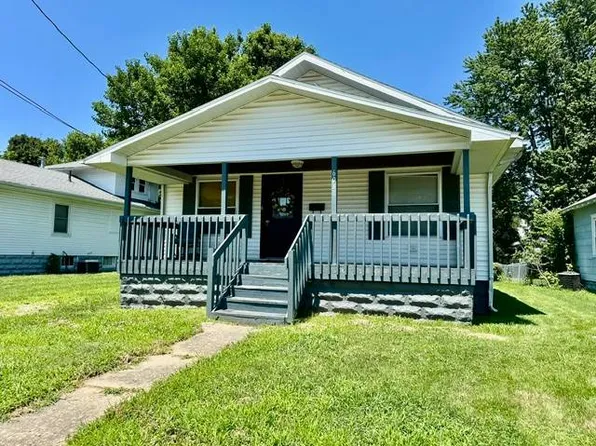 604 E Chestnut St, Robinson, IL 62454
