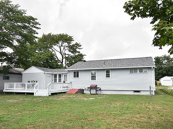 5th image of 58 Blanchard Ave