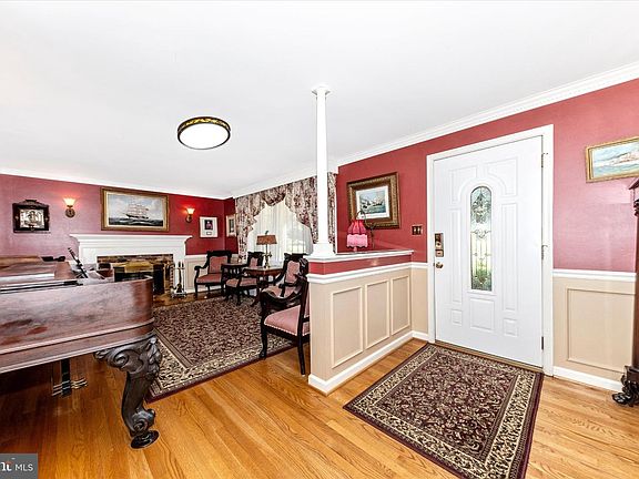 2nd image of 20432 Greenfield Rd