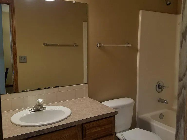 826 N Bay Country Cir — Photo 5