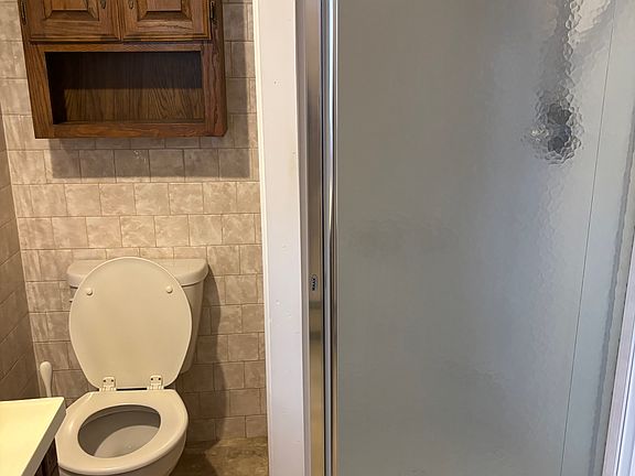 3rd image of 105 Winter St Floor 2