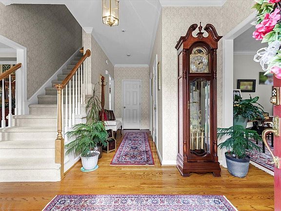 4th image of 7789 Hollins Court Dr