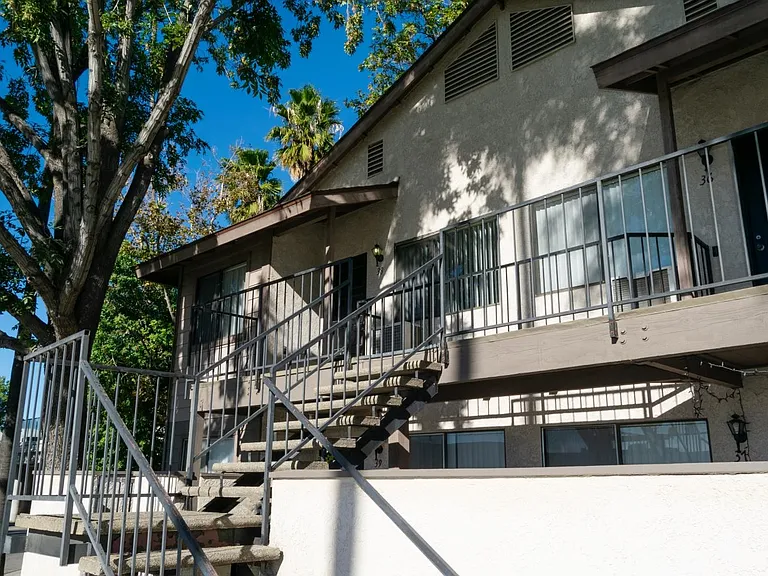 Summit Pointe — Photo 11
