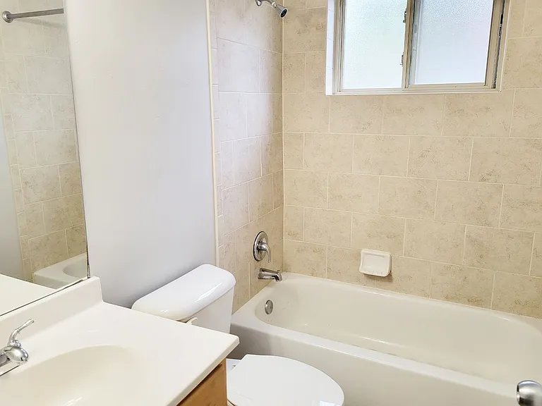 563 Lowell Ave — Photo 17