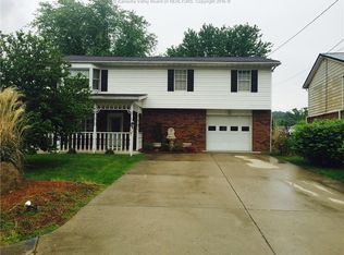 13 Corey Dr, Poca, WV 25159