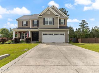 421 Wolfe Ln, Hubert, NC 28539