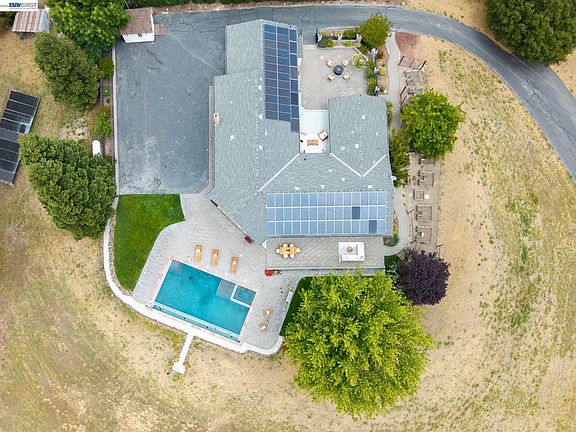 2nd image of 5550 Sweigert Rd