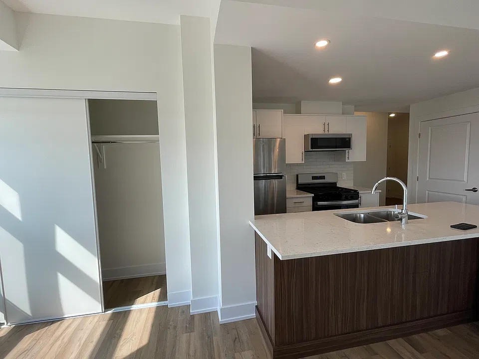 180 Cope Dr #201