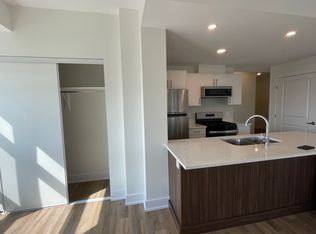 180 Cope Dr #201, Ottawa, ON K2M 0C9
