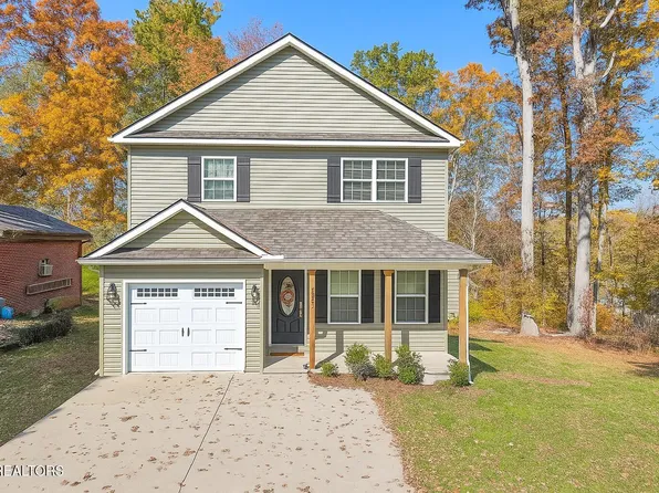 2201 Ridgecrest Dr, Maryville, TN 37803