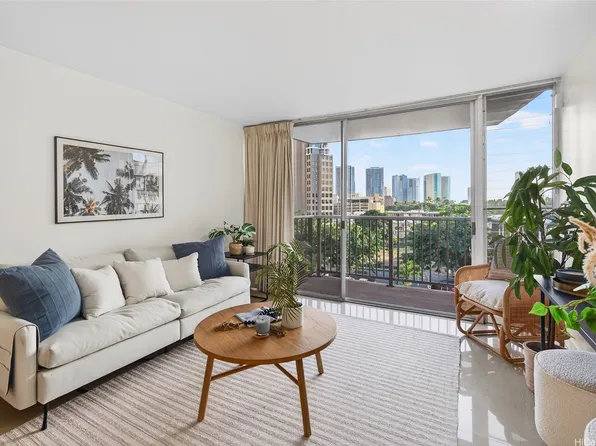 1050 Kinau St APT 501, Honolulu, HI 96814