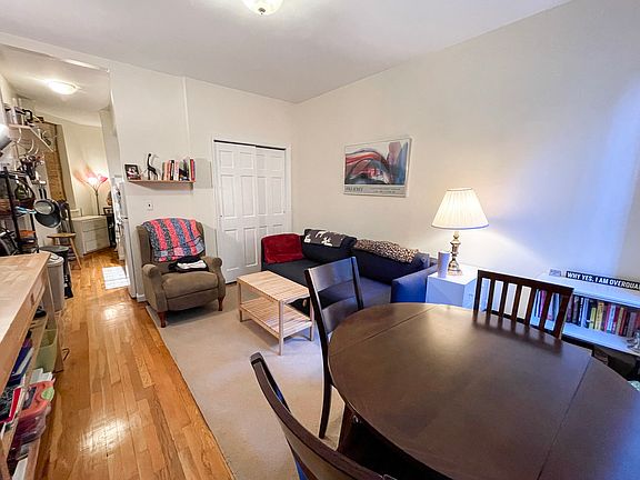 3rd image of 325 E 88th St APT 2A