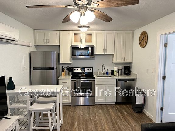 4th image of 1500 W Ocean View Ave APT A