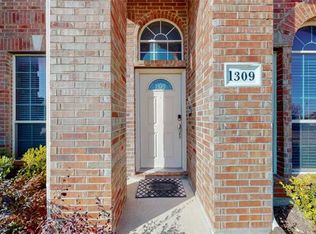 1309 Webb Ferrell Rd S, Arlington, TX 76002