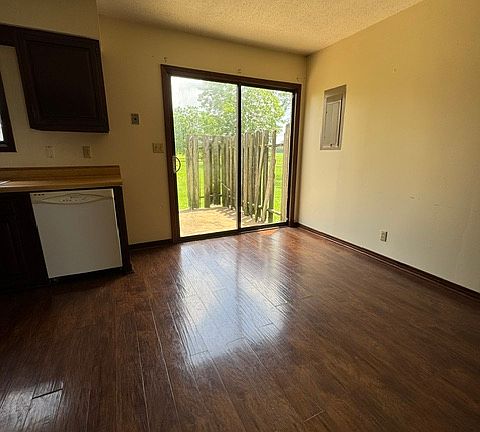 5th image of 1252 Pleasant Valley Rd #8