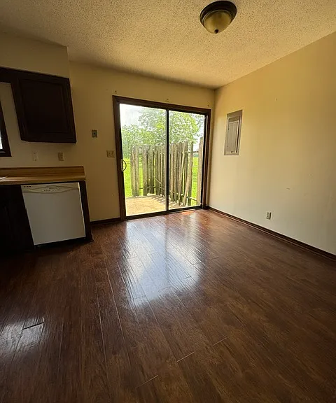 1252 Pleasant Valley Rd #8 — Photo 5