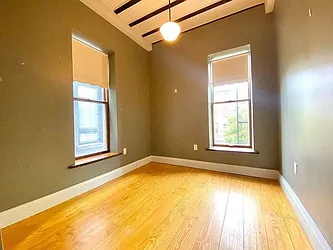 Rented by Artur Gutman, LREB