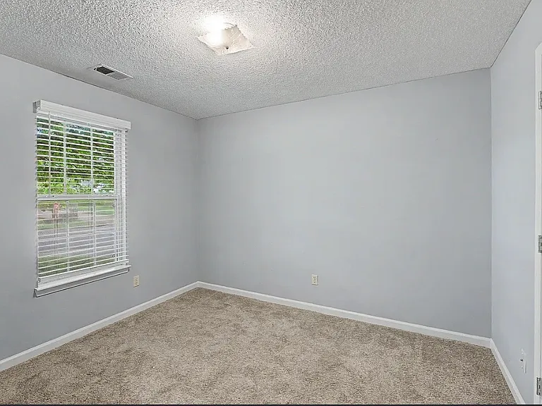3145 Magnolia Dr — Photo 7