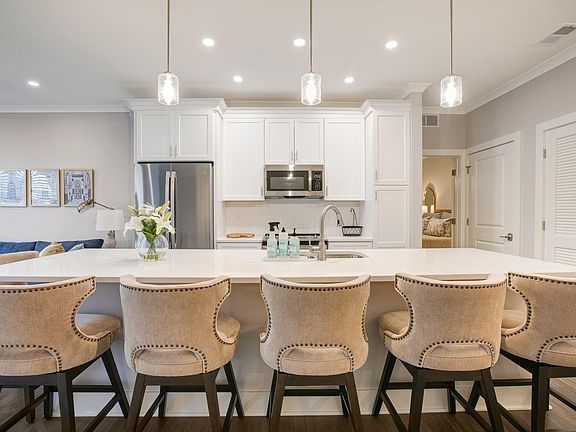 5th image of 1010 Corby Blvd Unit 102