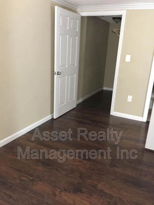 1 bed, 1.0 bath, 484 sqft, $870 — Photo 1